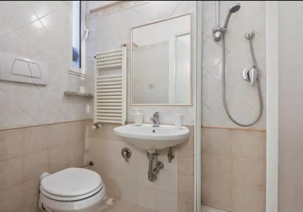 Ave Roma Guest House - photo 7