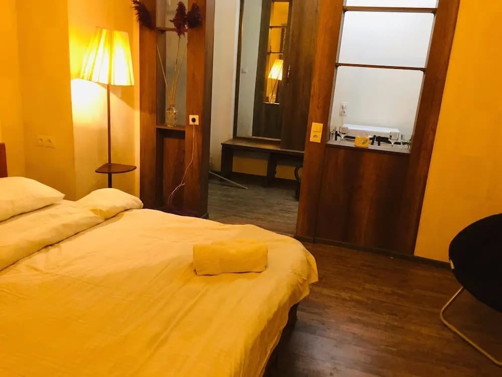 Apartment near Dry Bridge - photo 3