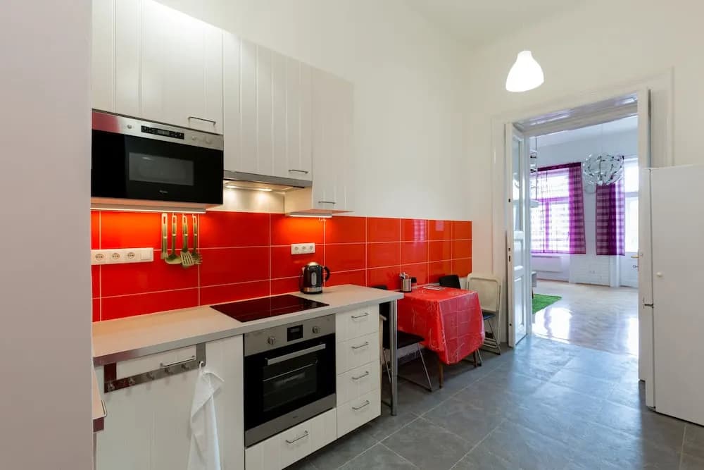 Next Stop Apartment - photo 14