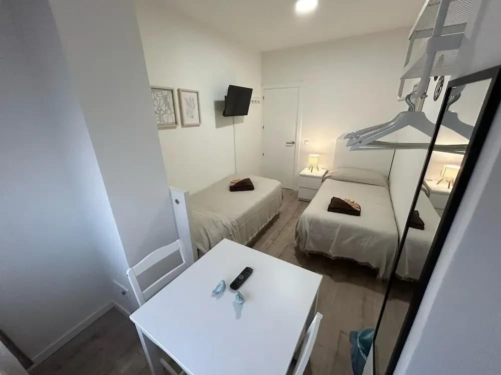 Habitaciones en Embajadores - photo 3