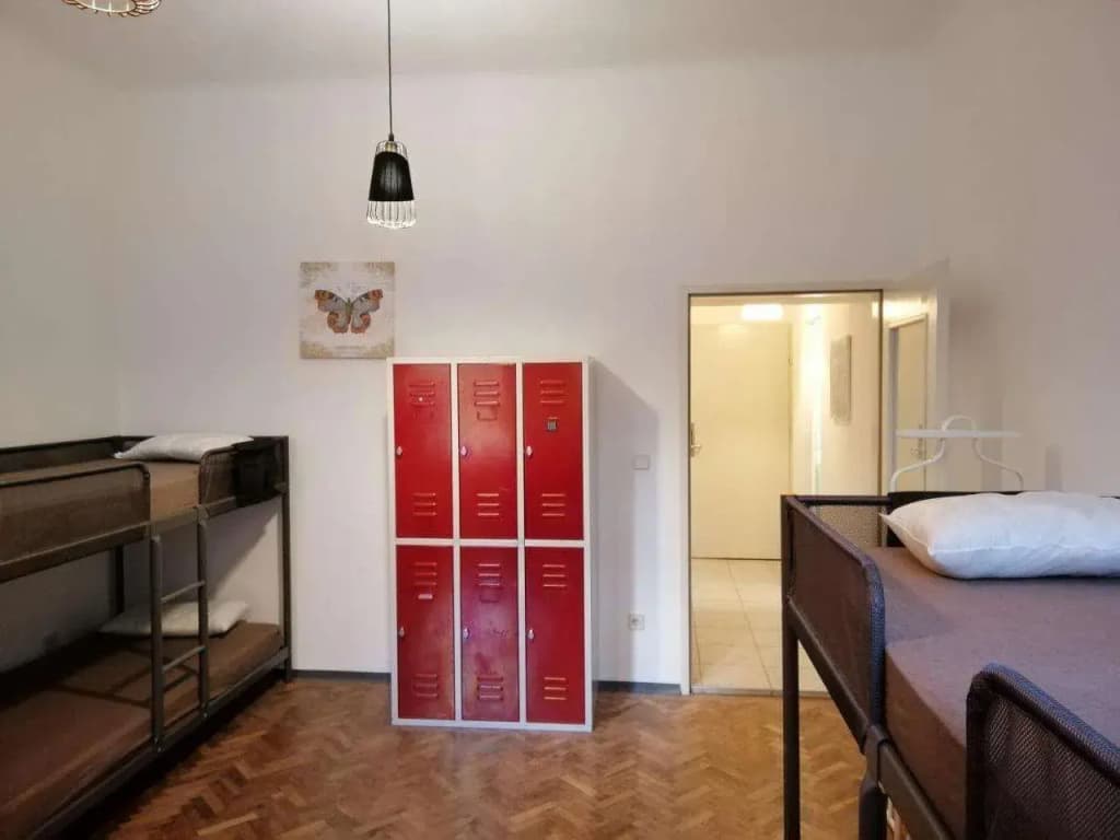 Max Out Apartment - photo 1