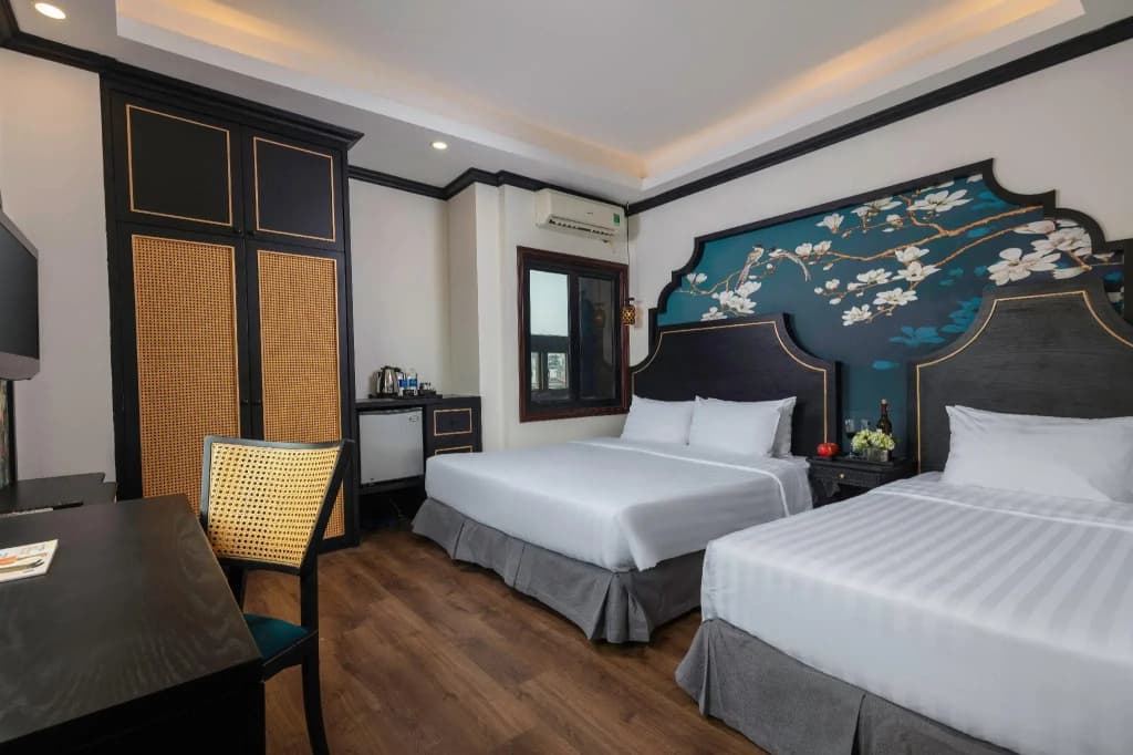 Queen Light Hotel - photo 7