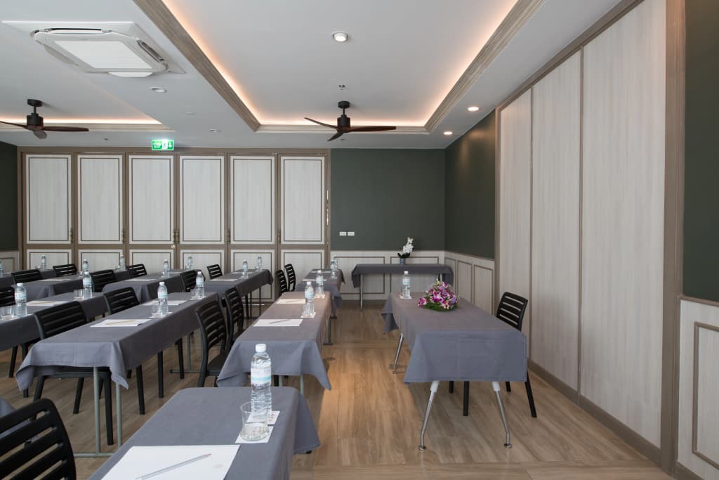 Sawaddi Patong Resort & Spa by Tolani - photo 5