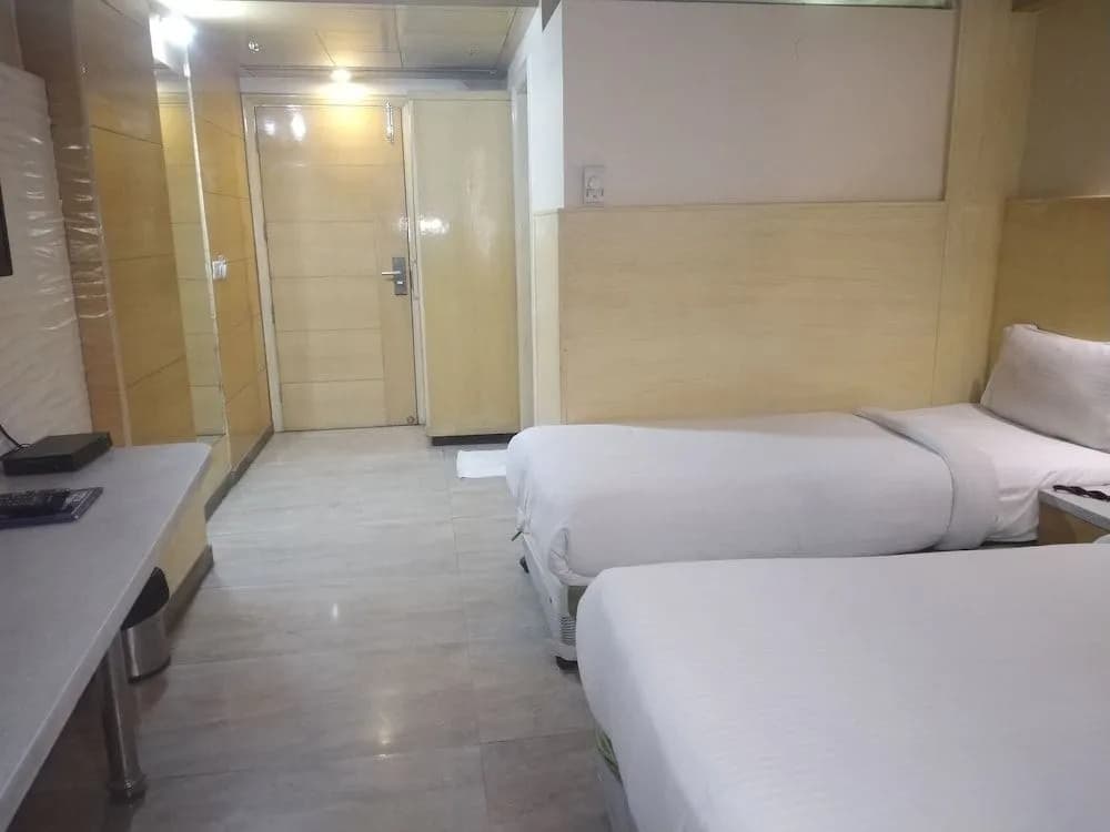 Hotel Krishna Plaza - photo 7