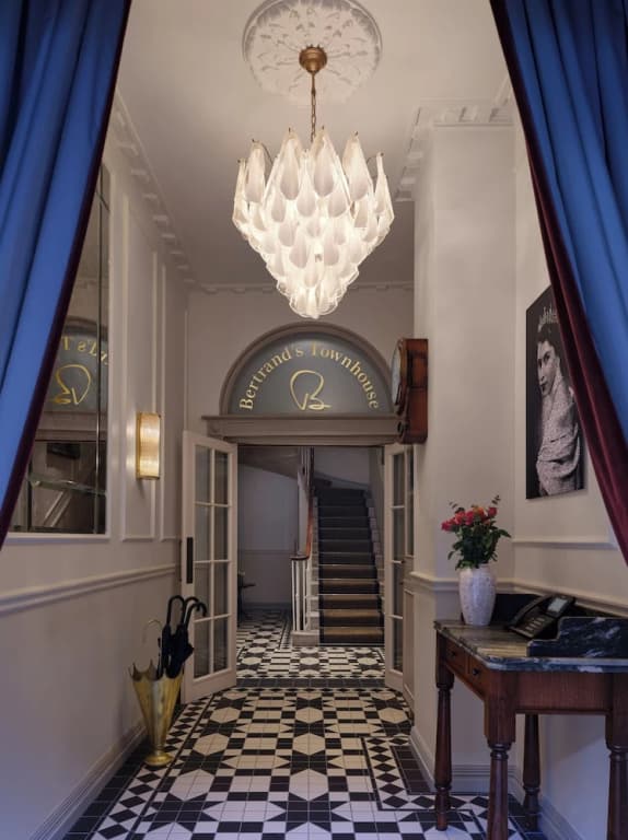 Bertrand's Townhouse - photo 14