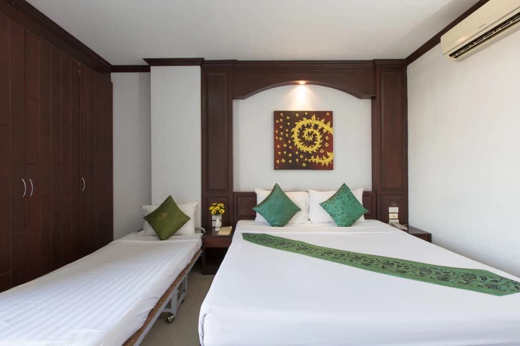 Patong Buri Hotel - photo 5