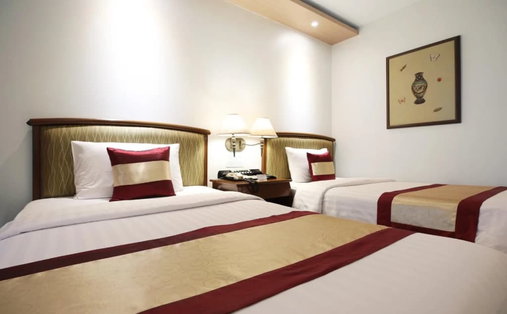 The Royal City Hotel - photo 6