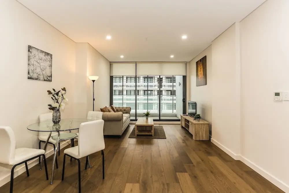 New Bright Apartment In Waterloo - photo 4