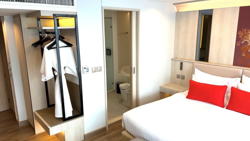 Centre Point Plus Hotel Pratunam - photo 3