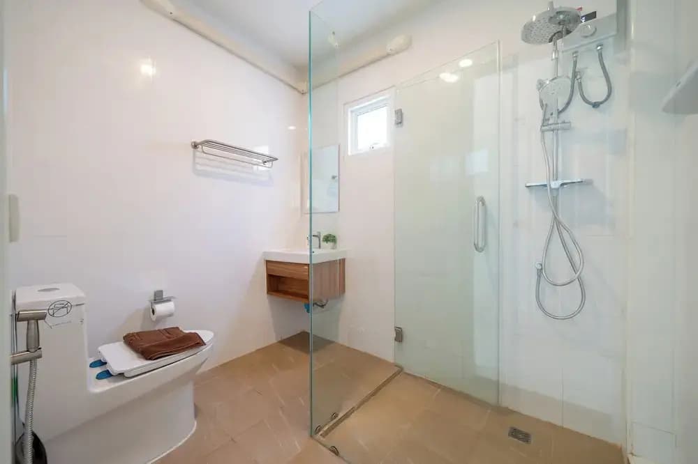 Beachfront 2BR Pool Villa DelMar Kamala - photo 7