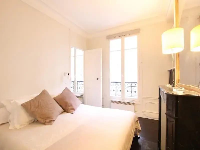 Saint Germain Chic Apartment - photo 4