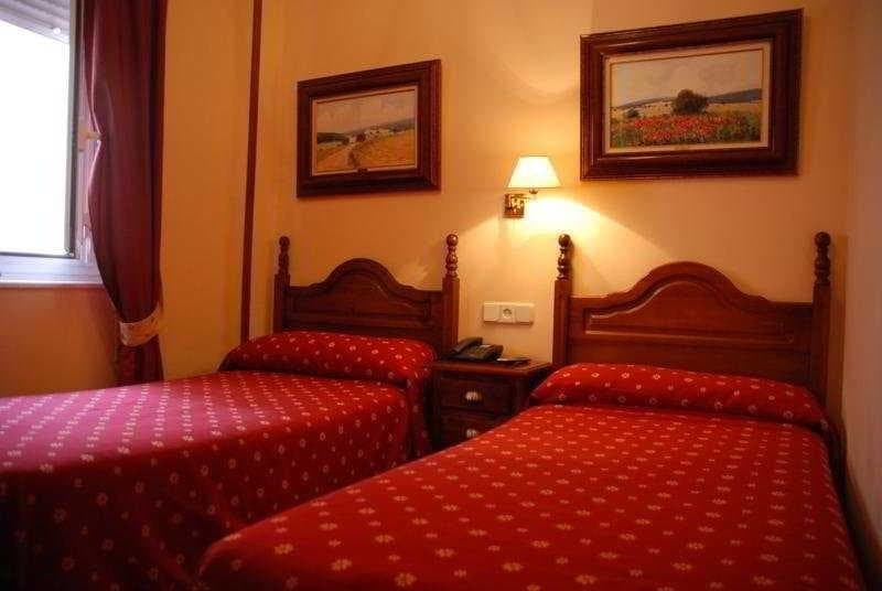 Gran Duque Hostal - photo 4