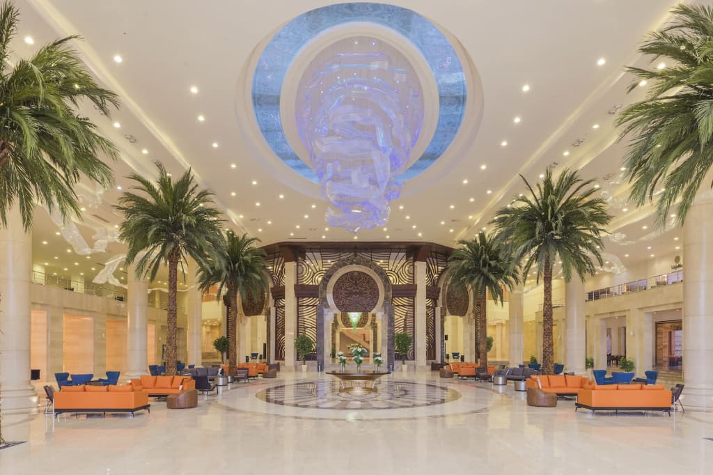 Triumph Luxury Hotel - photo 2