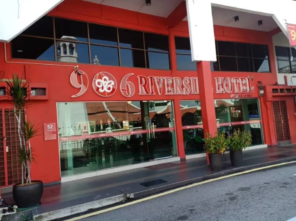 906 Riverside Hotel - photo 1