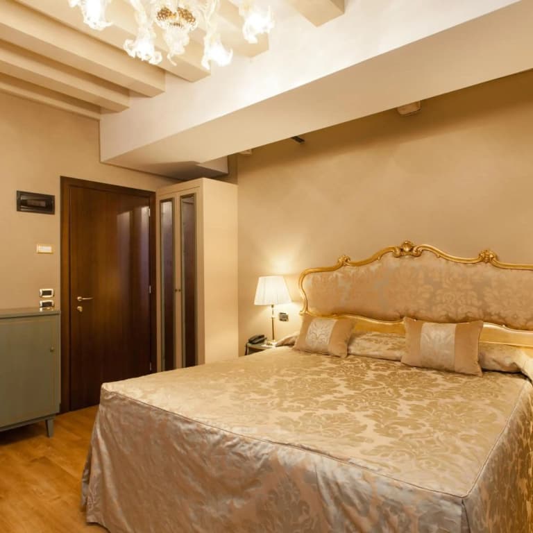 Hotel Al Ponte Mocenigo - photo 35
