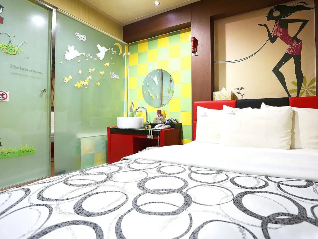 Shim Hotel - photo 2