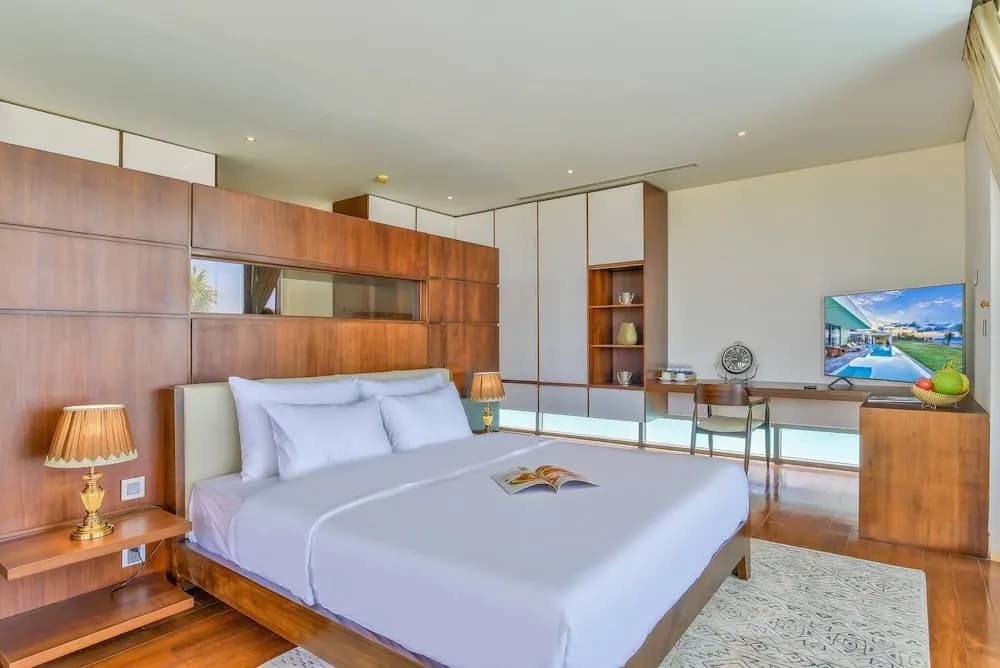 Stunning Beachfront 6br Villa W Largest Pool - photo 2