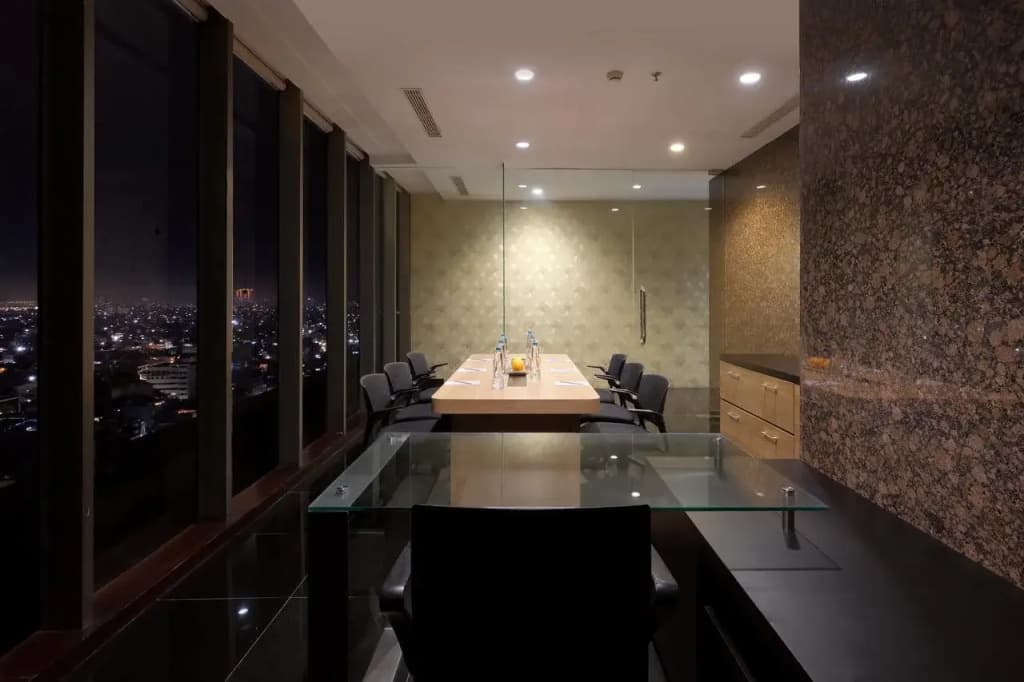 Merlynn Park Hotel - photo 24
