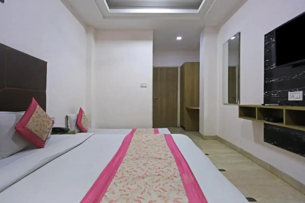 Hotel Sterling In Inn - photo 39