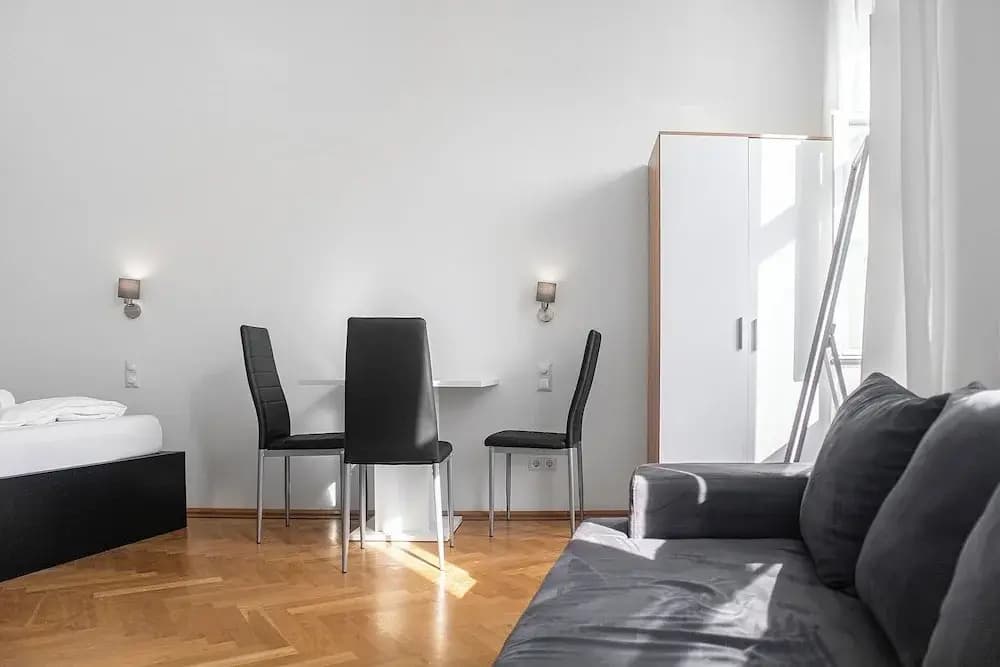 Spacious 7BR Apartment Hauptbahnhof - photo 22
