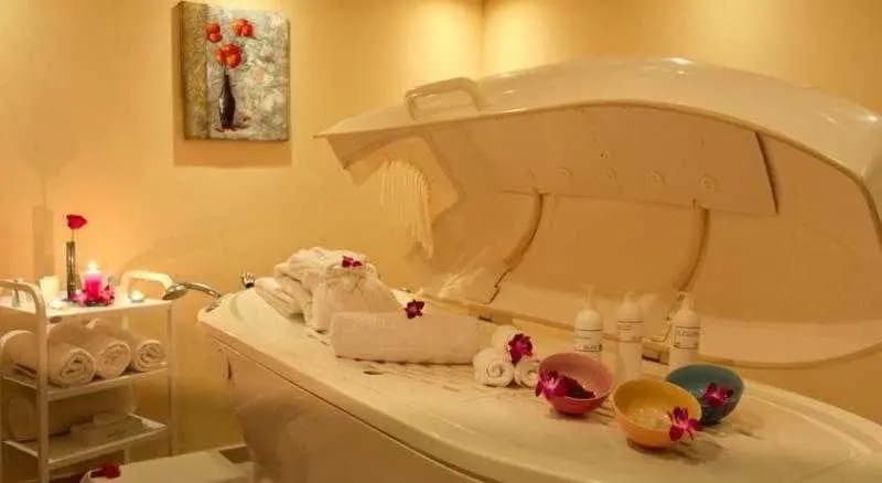 Golden Tulip Khatt Springs Resort & Spa - photo 24