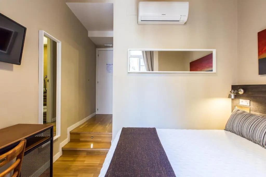El Born Guest House by Casa Consell - photo 3