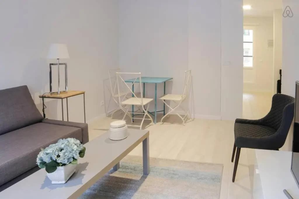Charming Studio in Cuatro Caminos Area - photo 3