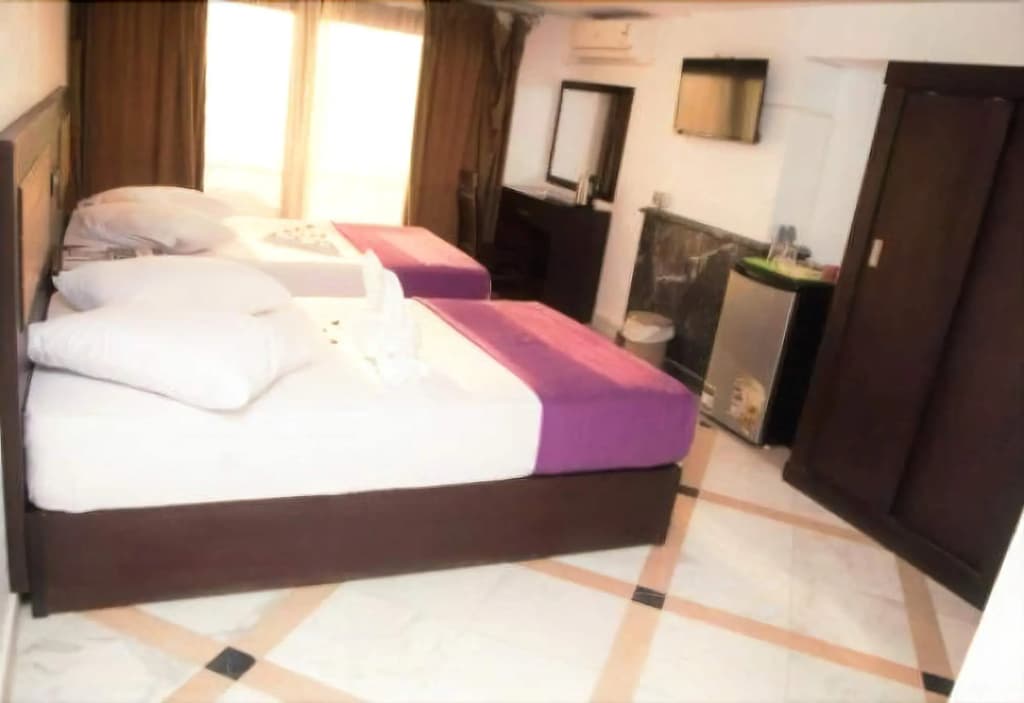 Galaxy Royal Suites Hotel - photo 3