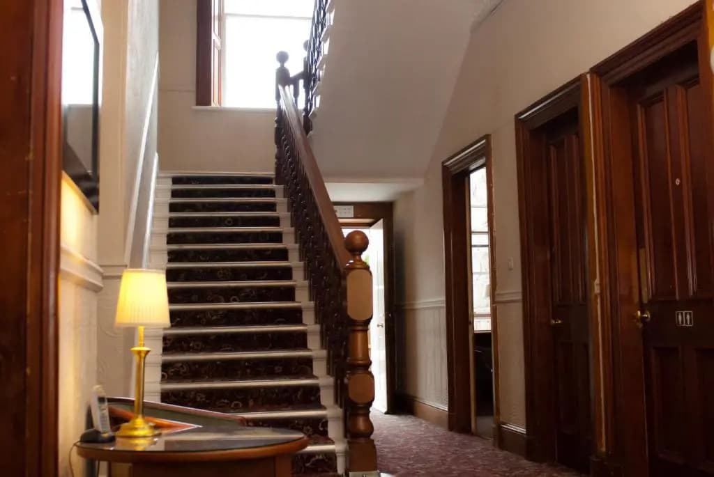 Edinburgh House Hotel - photo 11