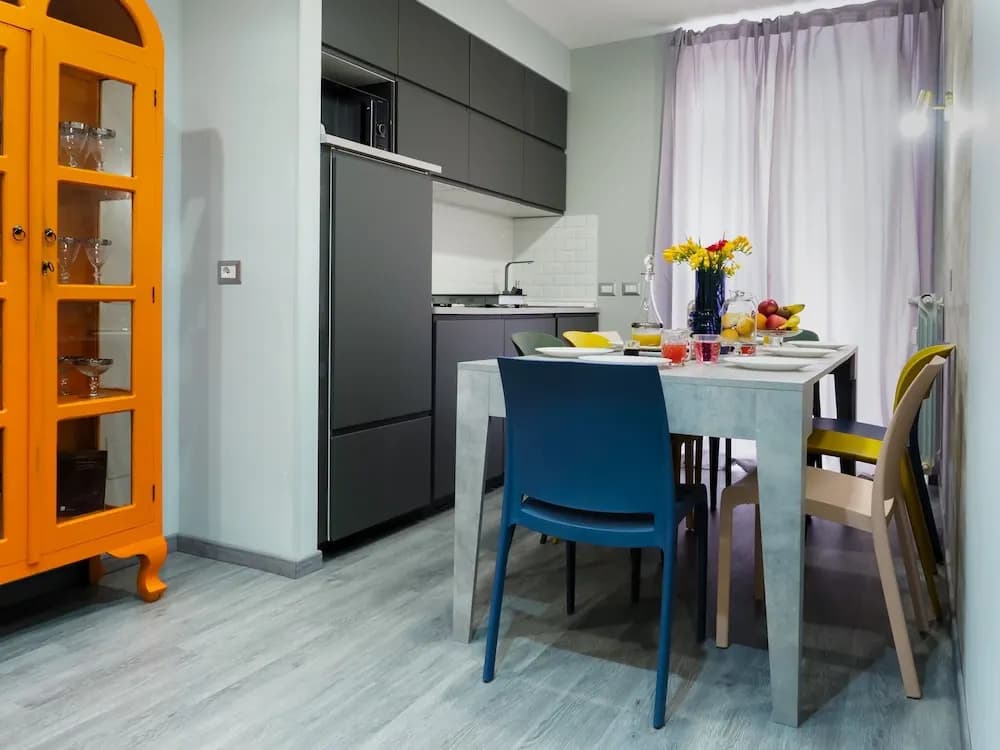 Home for Large Groups, Comfort and Style - photo 11