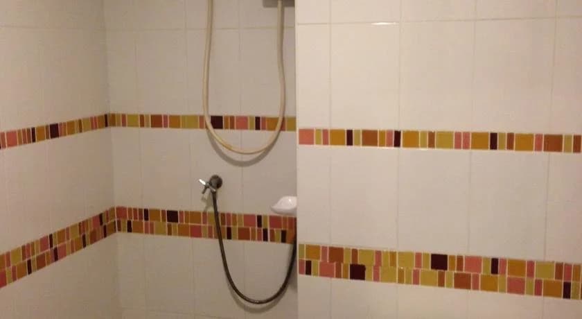 Dow Guesthouse - photo 10