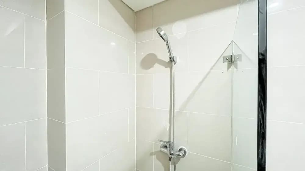 Serene Stay 2Br At Daan Mogot City Apartment - photo 22