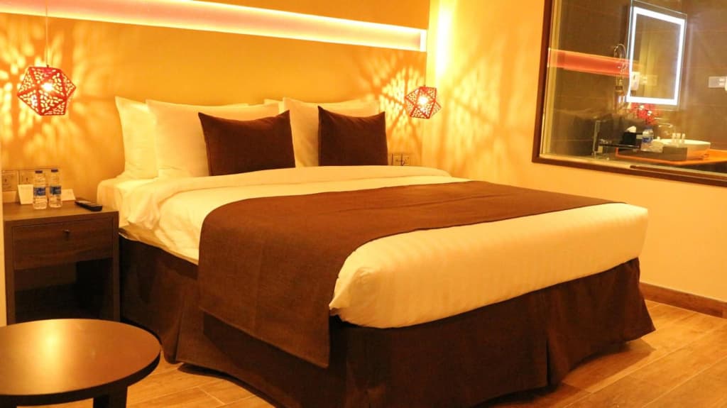 Carnelian By Glory Bower Hotel - photo 4