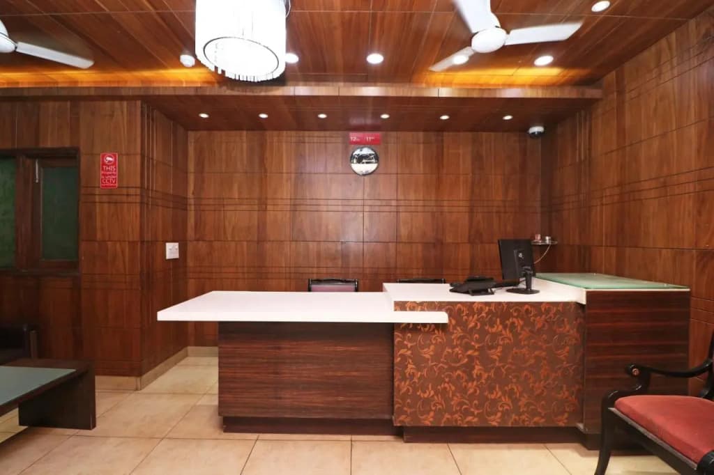 Hotel Jashn Inn near Apollo Hospital, Delhi - photo 16