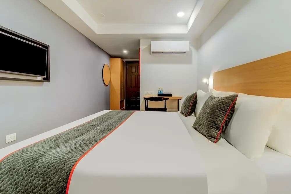 OYO Townhouse 115 Patel Nagar - photo 4