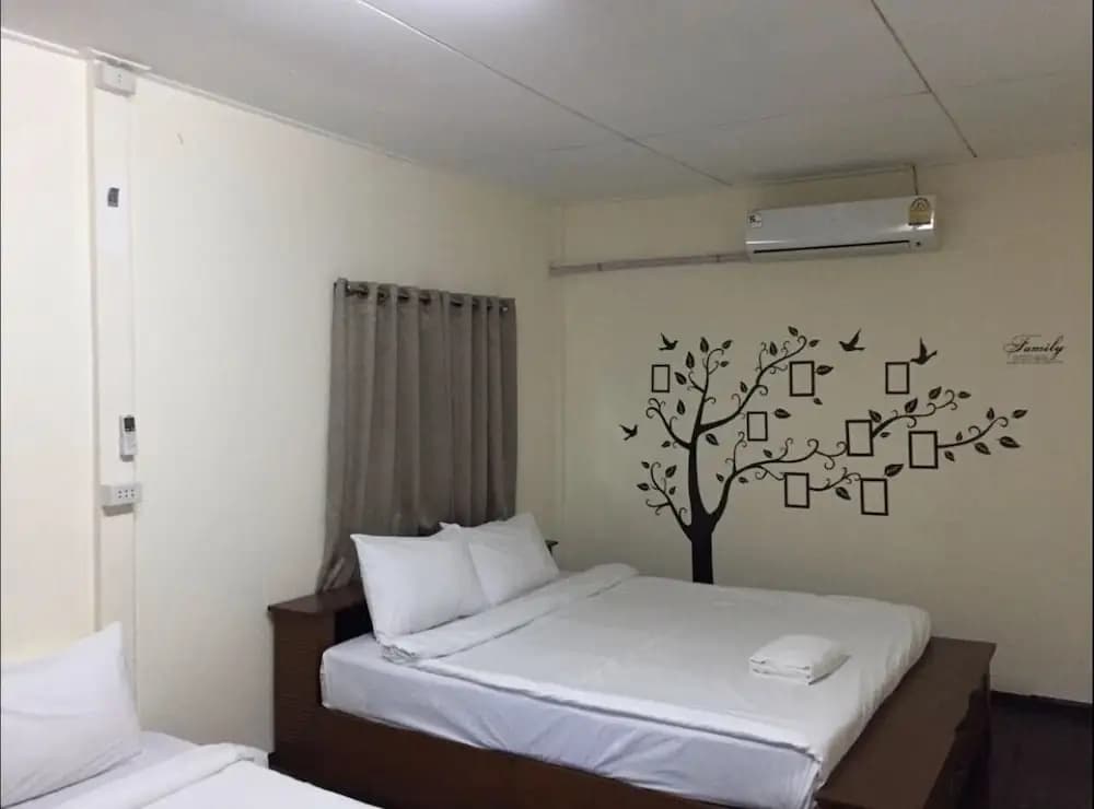 The Moat Hostel - photo 7