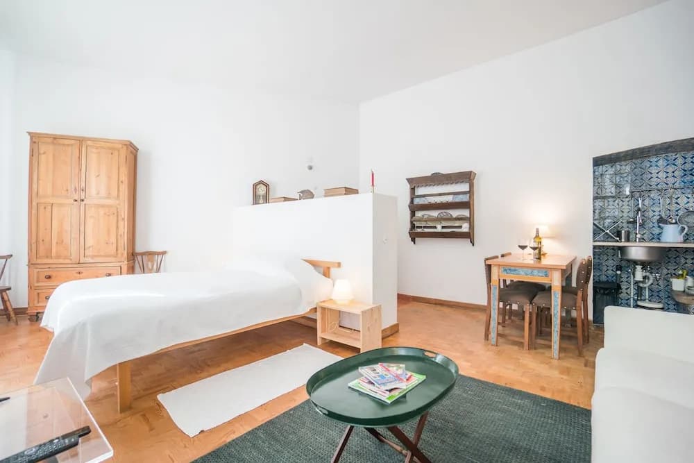 Traditional Studio Apartment - main photo