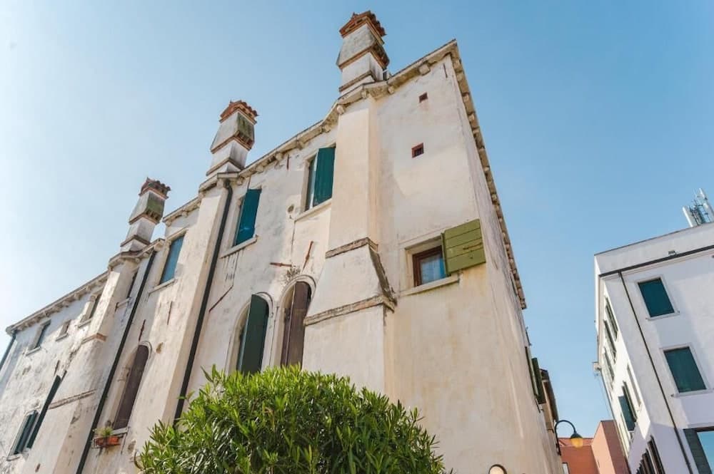 Venice Royal Residence - Train Station - photo 1