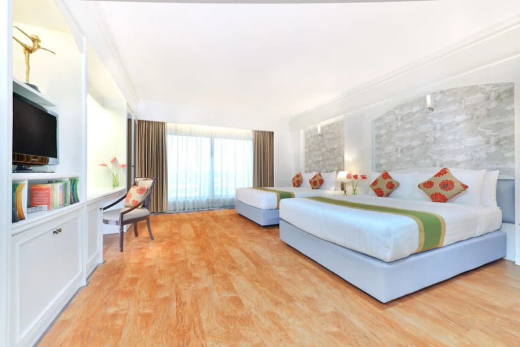 Centre Point Plus Hotel Pratunam - photo 6