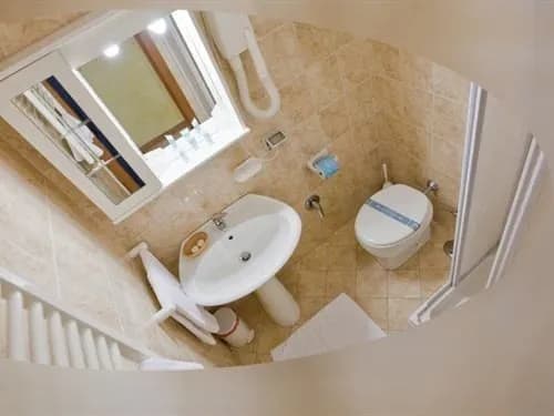 Apartment Julia Guesthouse - photo 8