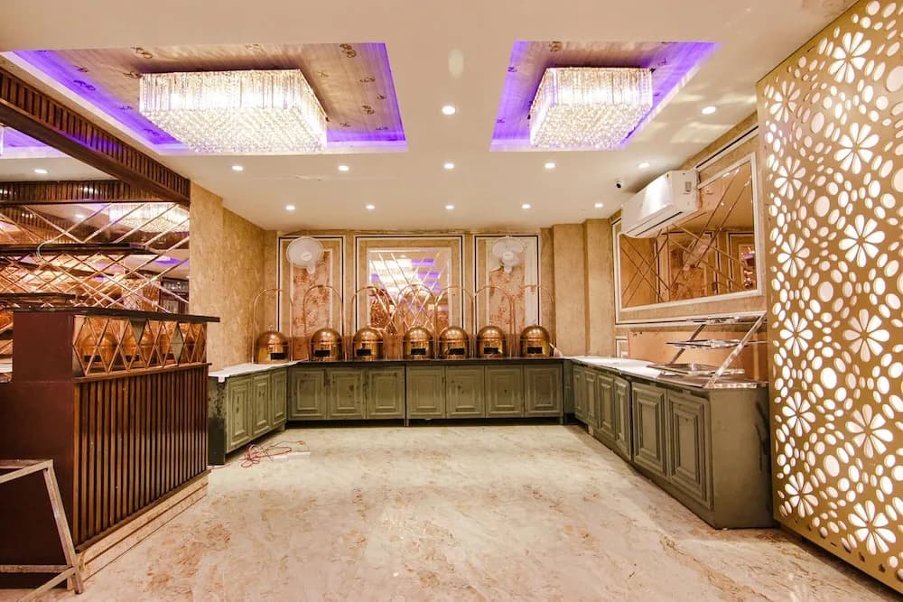 Hotel Golden Glory - photo 2