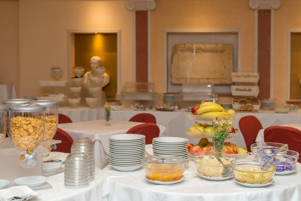 SHG Hotel Portamaggiore - photo 12