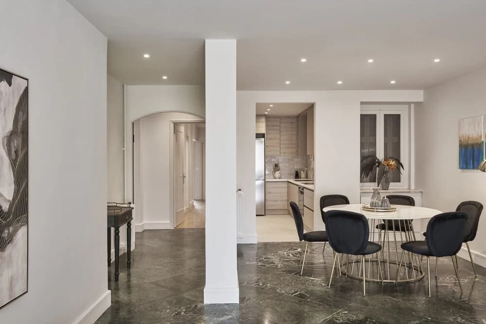 Chic n Bright 3 Bd Apt with Hilton View - photo 13