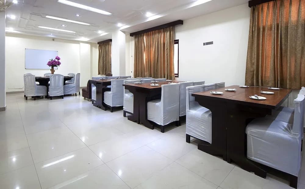 Hotel Delhi Darbar - photo 16