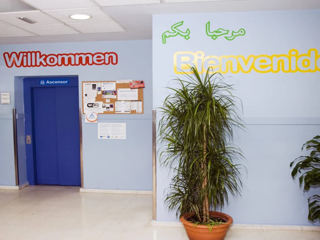 Hostal Welcome - photo 1