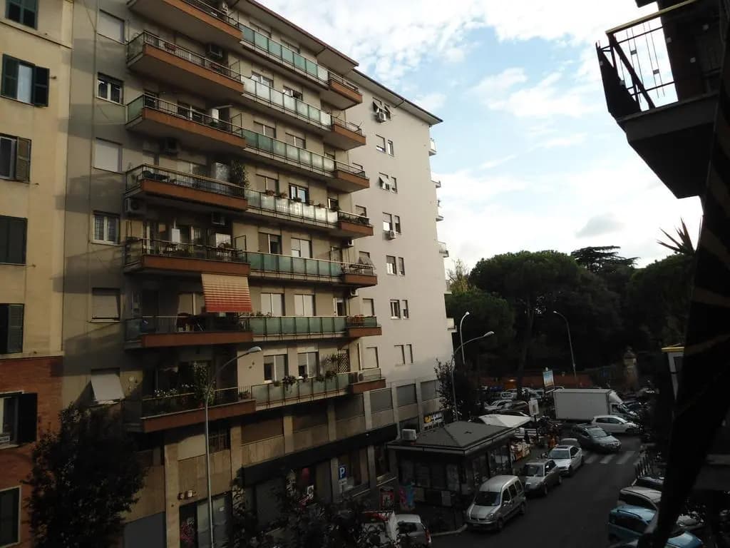 Altobelli - main photo