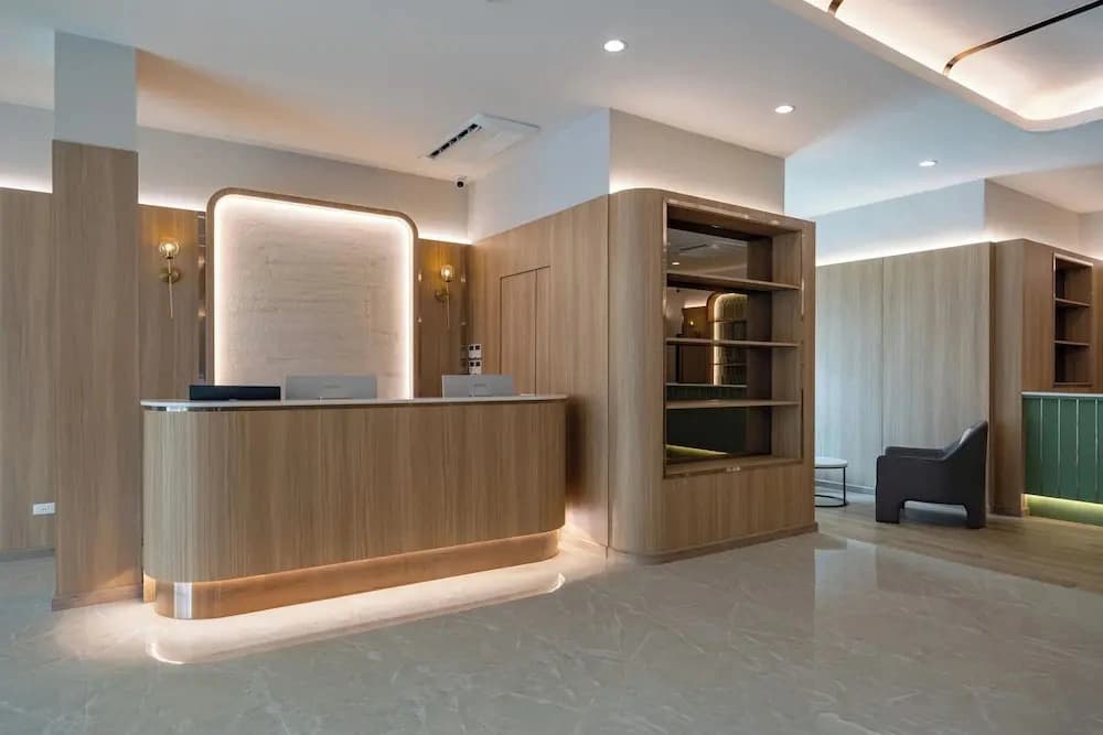 Adelphi Itsaraphap - photo 15