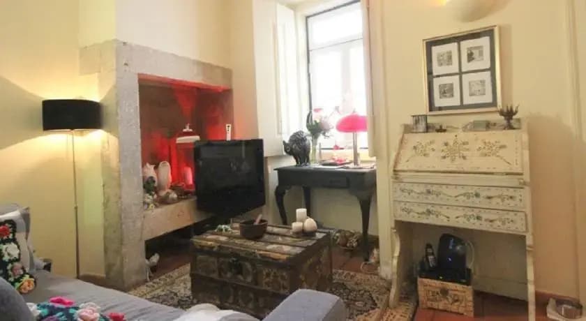 Romantic Central Flat Lisbon - photo 1