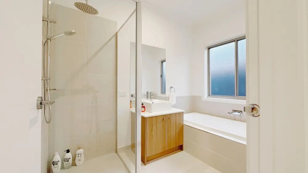 Tarneit Holiday Home - photo 9