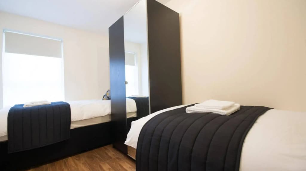 Arnos Apartments - photo 3